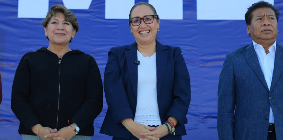 TOMAN PROTESTA Azucena Cisneros y Delfina Gómez a 5 mil Comités por la Paz 